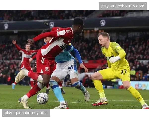 半场战报：多特蒙德1-0拜仁慕尼黑，阿德耶米内切破门